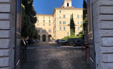 Parcheggio nobile per il Colle. Il Quirinale affitta nuovi posti auto