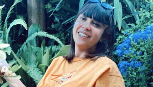 Approfittatrice, ma i benpensanti stanno muti: Corona a disintegra Malika e la truffa