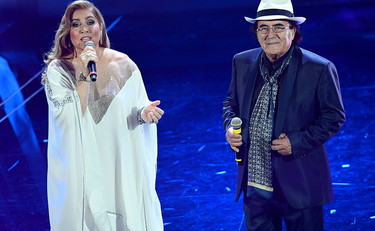 Al Bano e Romina in duetto, poi il gesto improvviso e cala il gelo. Cosa succede sul palco