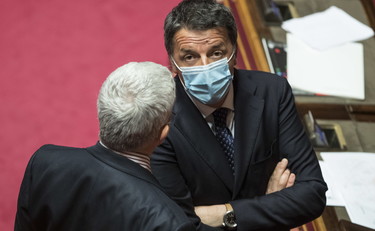 Matteo Renzi sfida la Ferragni, cosa le dice sulla legge Zan