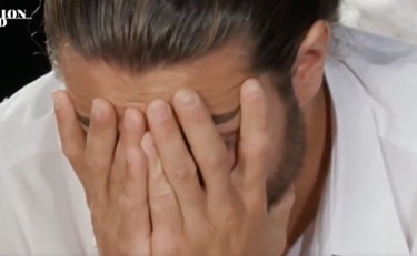 Perché non lo soddisfo. A Temptation esplode la crisi sessuale: lui piange per i video hot