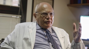 Saranno contagiati, Galli cannoneggia sui tifosi che festeggiano l'Italia