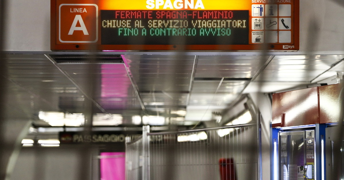 Roma, la metro chiude prima nel weekend: corse tagliate il venerdì e il sabato anche senza coprifuoco - Vimarsana News