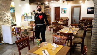 Il Governo impone il green pass per bar, ristoranti e palestre: o ti vaccini o resti a casa