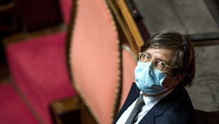 Sileri va contro Draghi e difende Salvini. Poi gela tutti: niente scuola in presenza