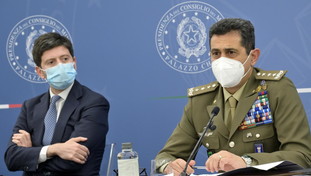 Scuola in presenza, arriva la stretta. Figliuolo ordina: fate vaccinare i figli