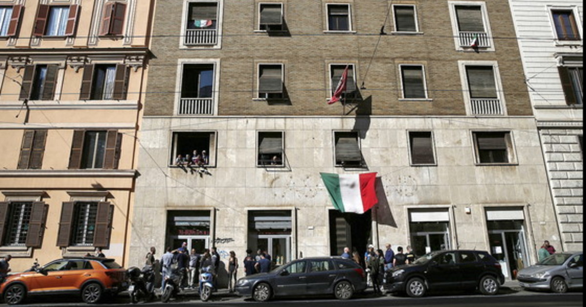 La Raggi: «Ci siamo. Casapound via da quel palazzo» - Vimarsana News