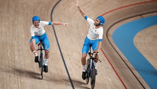 Top Ganna spinge l'Italia, oro nell'inseguimento a squadre!