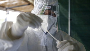 Green pass, l'ultima beffa. Ecco gli sconti sui tamponi rapidi...