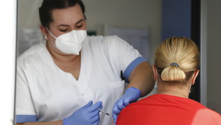 Non si vaccina, sospesa senza paga. Il Tribunale dà ragione all'azienda