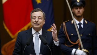 Il potere politico piace a tutti, anche a Draghi: il piano di SuperMario tra Governo, Quirinale e UE
