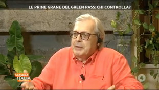 Sgarbi difende il green pass, ma assolve i no-vax: “Legittimi i dubbi per gli under 70”