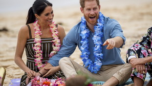 Ti rovinerà la vita. Il retroscena sull'avvertimento ad Harry: Meghan falsa e superficiale