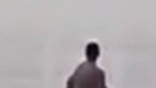 Sesso in mare davanti a tutti, la coppietta non resiste e il video fa il giro del web