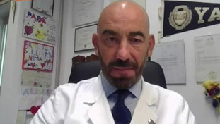 Bassetti colpito dal televirus. L'illusione di essere un idolo della destra italiana