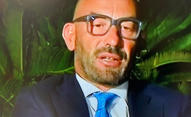 Con le buone o con le cattive, la minaccia di Bassetti sui vaccini