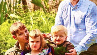 Sorrisi di circostanza e gelo evidente: la farsa della pace social tra Charlene e Alberto di Monaco