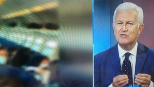 Controllori anti-Covid sui bus, Belpietro smaschera il bluff di Giovannini