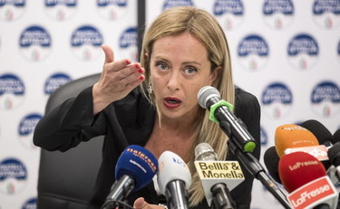 Incapaci! Meloni strapazza governo: follia sul lavoro, tanto pagano gli italiani