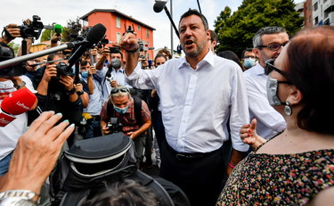 Lascia la poltrona per amore dell'Italia, Salvini dice grazie a Durigon