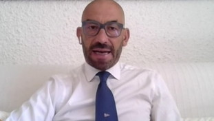 Vaccino ai 12-15enni, Bassetti contro lo stop Uk: I miei figli l'hanno fatto