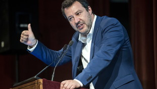 Salvini non arretra con Draghi: no all'obbligo vaccinale, ma leali al Governo