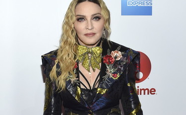 Madonna canta in Puglia ma lasciamo stare i santi