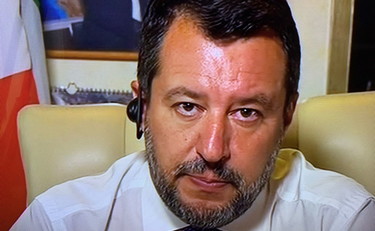 Si deve dimettere, Salvini non perdona la Lamorgese