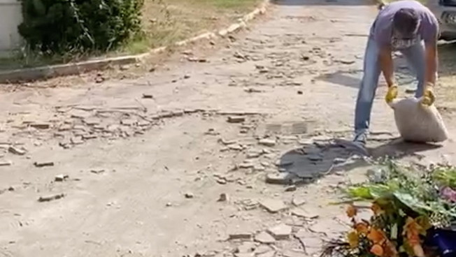 L'eterno degrado del cimitero Verano: cosa è costretto a fare un romano per tumulare la madre