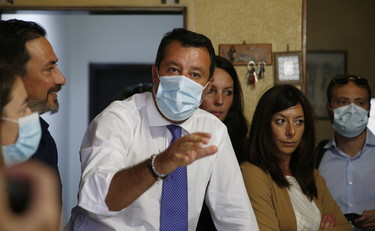 Chi è l'accoltellatore di Rimini, Salvini asfalta la Lamorgese