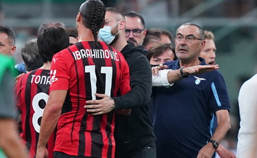 Milan show, Ibrahimovic schianta la Lazio e Sarri viene espulso