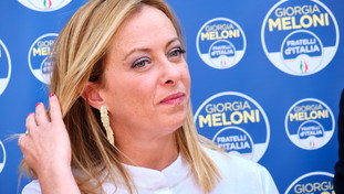 Ultimi sondaggi prima delle elezioni: vola il centrodestra, la Meloni stacca tutti