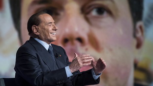 La difesa su Berlusconi che non ti aspetti: perizia psichiatrica è persecuzione dei magistrati