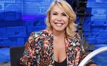 Sembri tuo padre, Anna Pettinelli boccia il figlio di Gigi D'Alessio