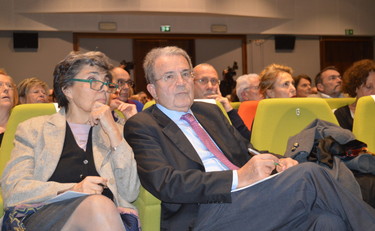 La perizia psichiatrica è una follia, Prodi difende il Cav