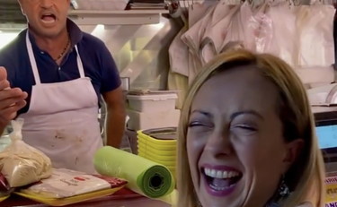 Che accoglienza! Show al mercato di Monteverde per Giorgia Meloni