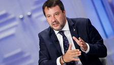 A chi va tolto il Reddito, bomba di Salvini da Vespa: firmerò io l'emendamento