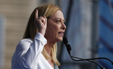 Sosterrebbe chiunque la Meloni smaschera Letta. Le manovre della sinistra sul Quirinale