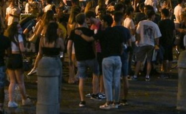 Assembramenti in piazza Istria, a Roma chiude il risto-bar