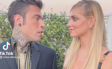 Fedez, colpo basso di Chiara Ferragni alla Fashion Week: il rapper imbarazzato