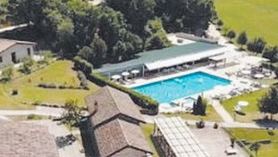 La Asl annulla la gita ai 70 dirigenti nel resort extralusso: Evento strumentalizzato