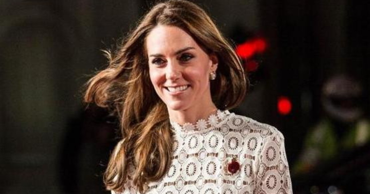 Kate Middleton brilla sul red carpet di 007: Bond girl tutta d'oro per ...