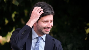 Una presa in giro. Discoteche aperte solo al 35%, furia dei gestori per la decisione surreale