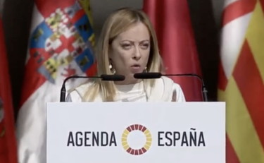 Clamorosa Meloni a Madrid. Così Giorgita arringa Vox in spagnolo perfetto!