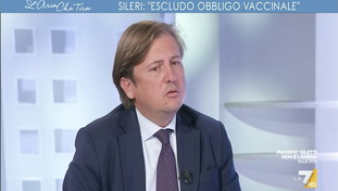 Idiozia e terrorismo sul vaccino. Sileri sbotta sul boom di morti Covid