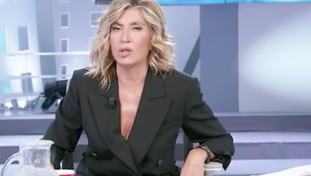 Sono idiozie. Delirio no green pass Come umiliano lo studente in piazza