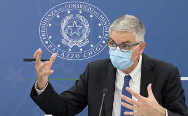 Vaccino J&J rischioso sotto i 60 anni? Il Cts: ma per i migranti va bene