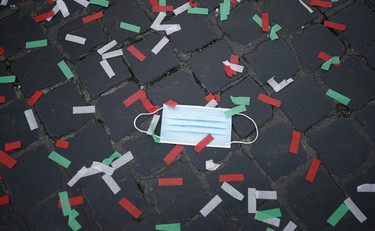 Forniture Covid, la Finanza sequestra 800 milioni di mascherine cinesi