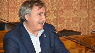 Sindaco sotto accusa a Venezia: nel mirino il conflitto d'interessi