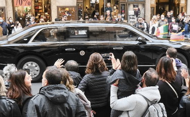 Sangue nel bagagliaio e fasce di acciaio, ecco i segreti dell'auto di Biden